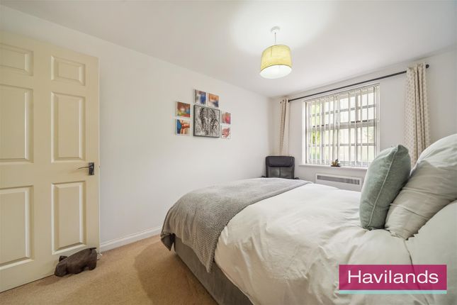 Flat 5, 1, Avon House, Sydenham Avenue, N21 photo 4