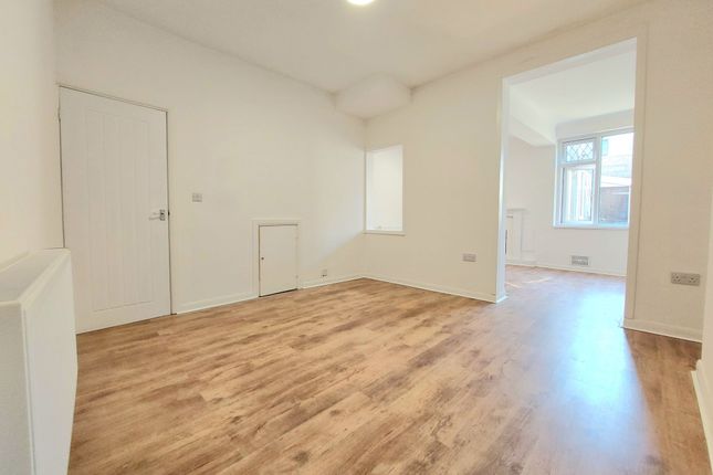 7 Rockfield Terrace, Neath photo 4