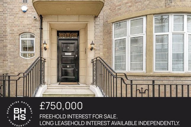 End terrace house for sale in Bathurst Street, Hyde Park