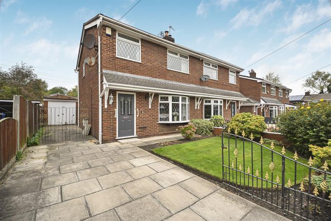 6 Oak Tree Close External (2).Jpg