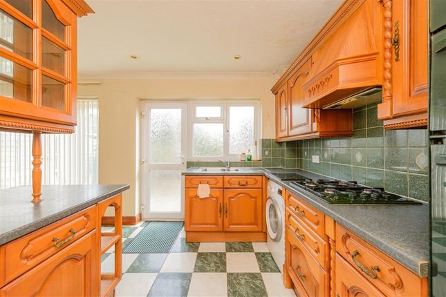 Walnut Tree Way, Meopham photo 4