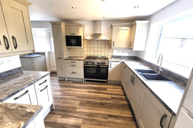 84, Dove Croft, Newark photo 2