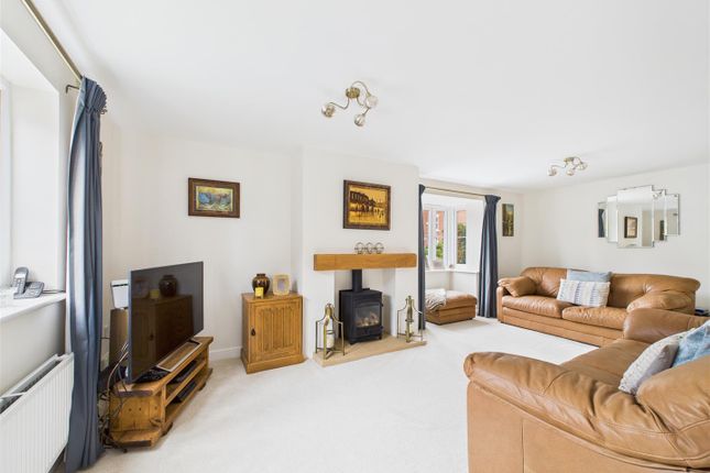 27, Harewood Crest, Brough photo 3