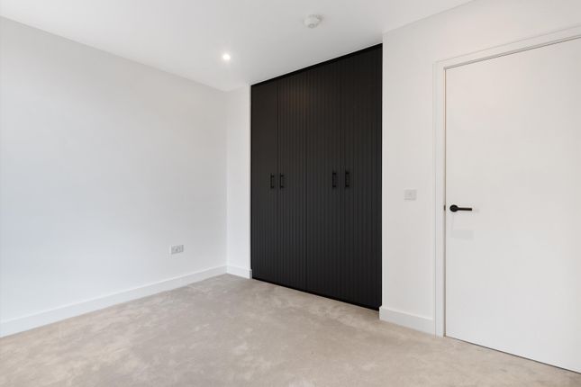 1, Heartwood Boulevard, London photo 2