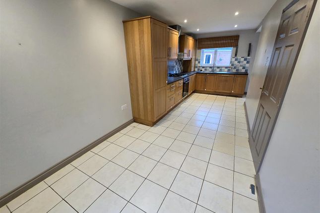 21, Carrel Road, Great Yarmouth photo 4