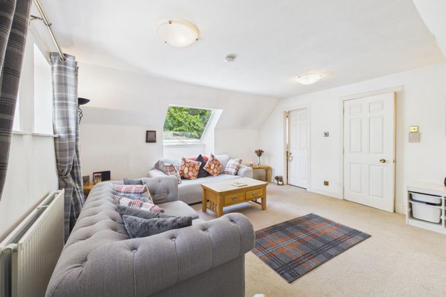 Flat 3, The Lodge, Huntingtowerfield photo 4
