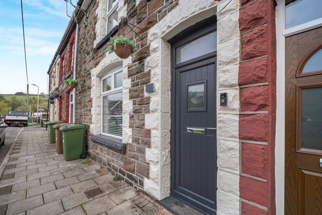 29, Stanley Street, Caerphilly photo 2