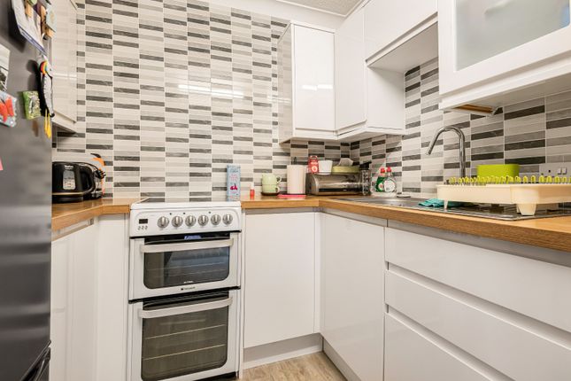12 Homedell House, Roundwood Lane, Harpenden photo 4