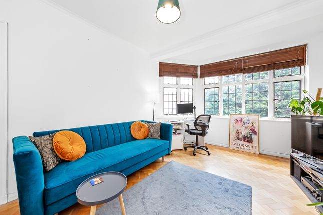 Thumbnail Flat for sale in Addiscombe Road, Croydon