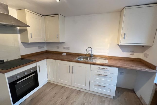 Thumbnail Flat to rent in Fore Street, Bampton, Tiverton