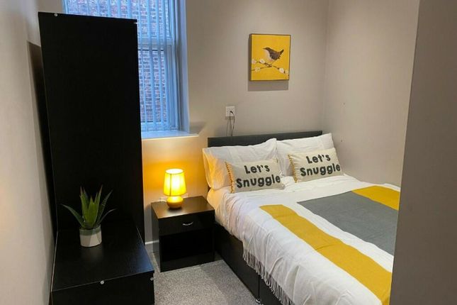 A Cozy And Inviting Double Bedroom With Good Light...