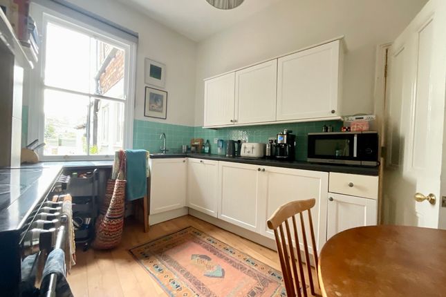 9 Londesborough Road, Scarborough photo 2