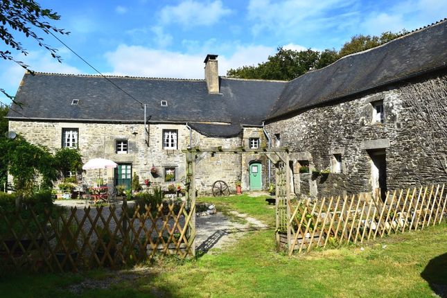 Detached house for sale in 22480 Sainte-Tréphine, Côtes-D'armor, Brittany, France