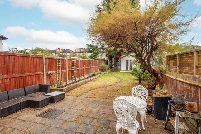 Templecombe Way, Morden photo 4