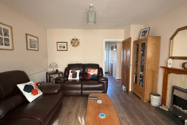 3, Sports Way, Milford Haven photo 2