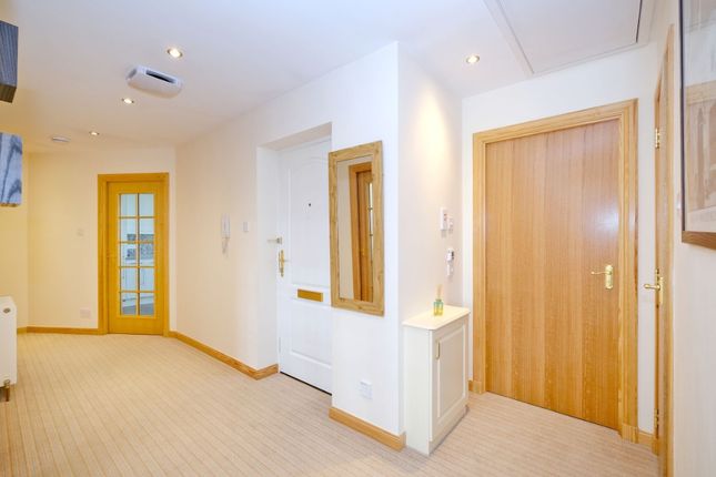 75 McIntosh Crescent, Dyce, Aberdeen, AB21 7AF, Aberdeen photo 2