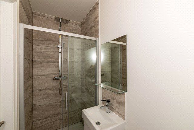 Room 2, 650, Davidson Road, Croydon photo 4
