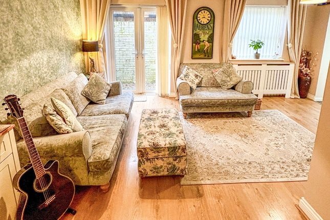 18, Rogers Drive, Saltash photo 3