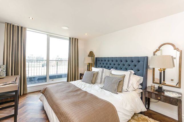 Flat for sale in The Hansom, Victoria, London