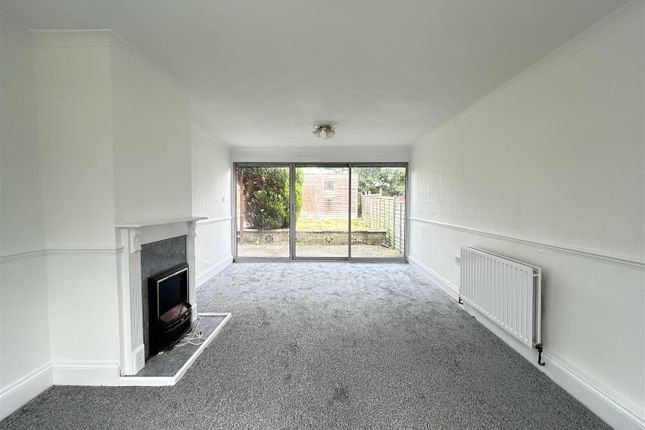 327, Northbrooks, Essex photo 4