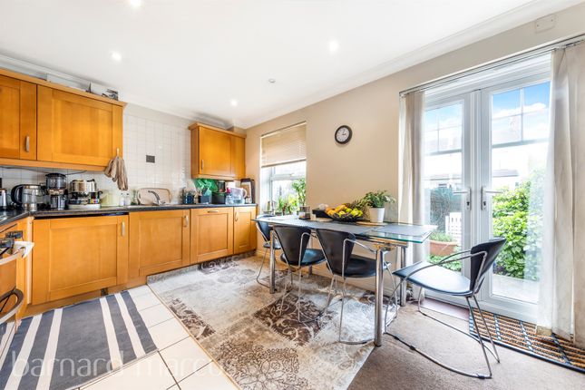Flat for sale in Crunden Road, South Croydon