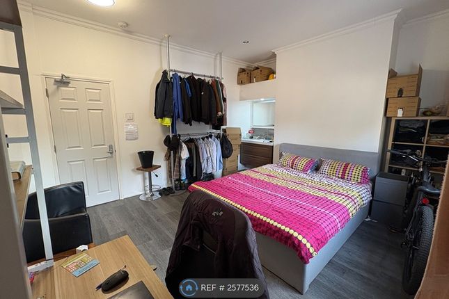 Extra Large Bedroom