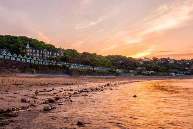 2-bed flat on 2, Langland Bay Manor, Swansea, £1,750/mo