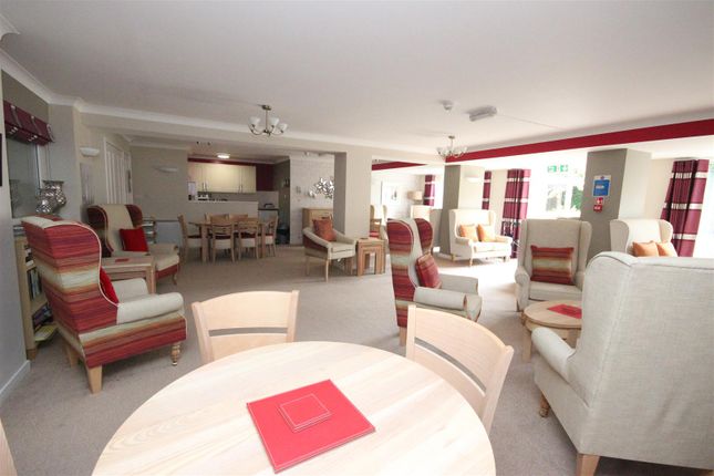 Flat for sale in Blackberry Lane, Halesowen