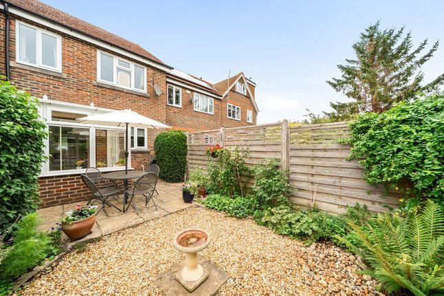 23 Priors Acre, Chichester photo 4