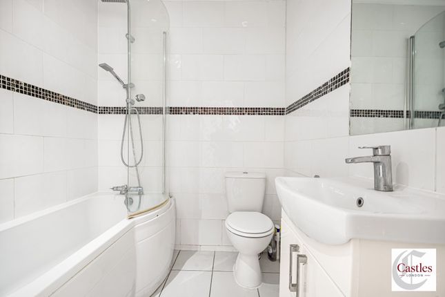 42, Galliard Road, Edmonton photo 3