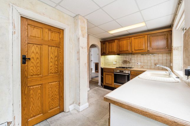 69, Gordon Avenue, Hornchurch photo 4