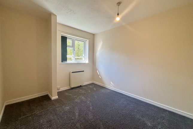 Flat 17, Birmingham photo 5