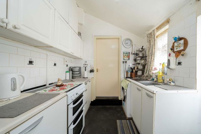 43, Old Oak Lane, London photo 3