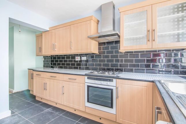 Thumbnail Flat for sale in Walton Road, Manor Park