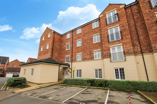 Flat to rent in Masters Mews College Court, Dringhouses, York