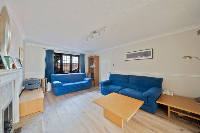 19 Froment Way, Cambridge photo 2