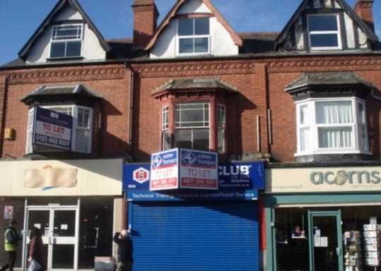 Flat to rent in Bearwood Road, Smethwick, Birmingham