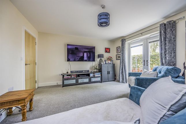 52, Priors Orchard, Emsworth photo 4