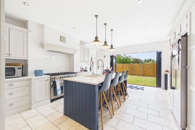 14, King Edwards Avenue, Gloucestershire photo 2