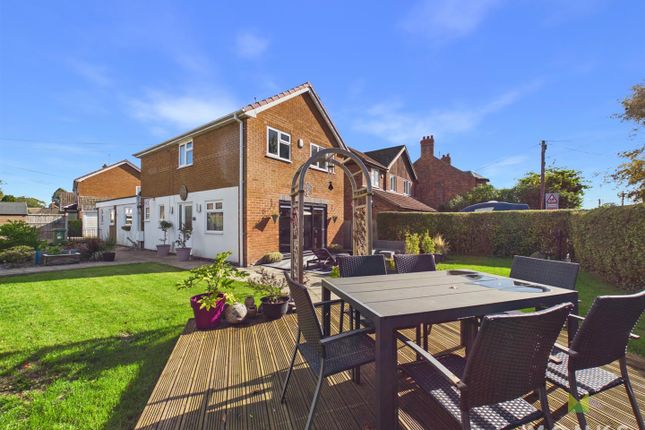 Wemsbrook Drive, Shrewsbury photo 2