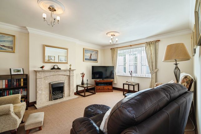 22, Eddington Way, Norwich photo 2