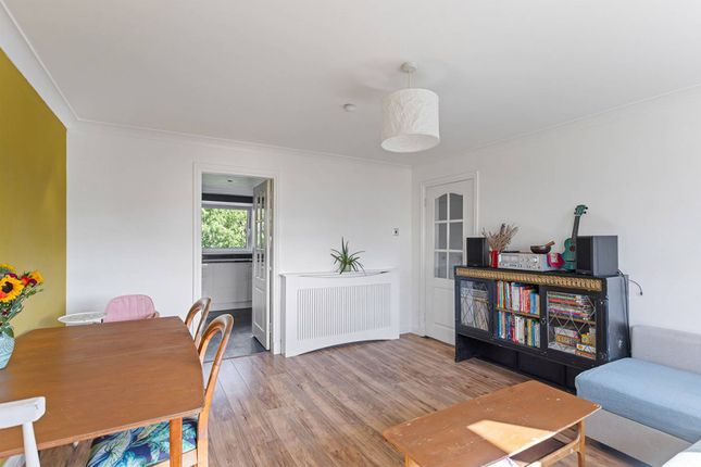 Southhouse Crescent, Edinburgh photo 3