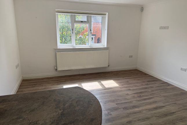 3, Newport Pagnell photo 2