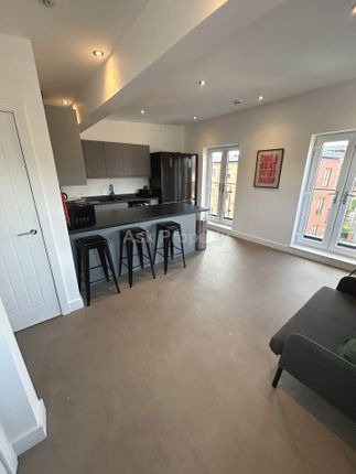 Room 2, The Lofts, Lodge Lane, Derby photo 4