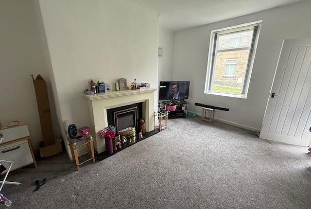 8, Thames Street, Chopwell photo 3
