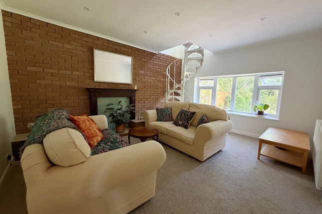 27, Fishponds Road, Kenilworth photo 4