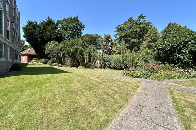 23, Bernard Crescent, Somerset photo 3