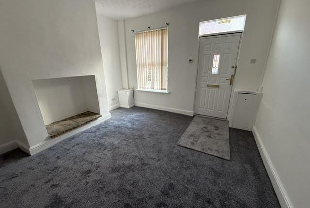 17, Egerton Street, Ashton-Under-Lyne photo 2