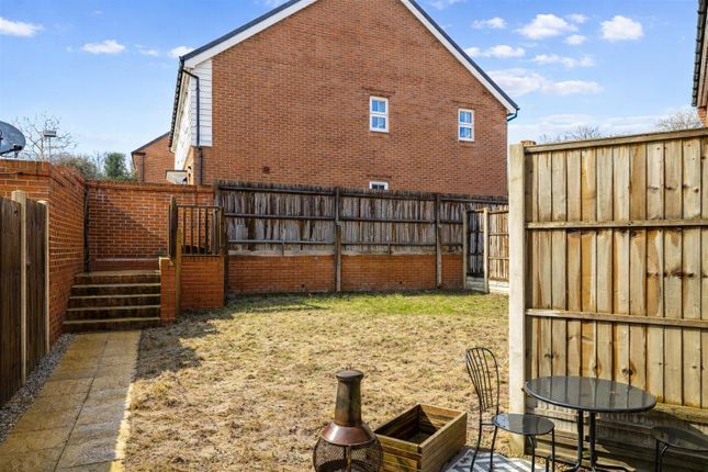 137, Virginia Drive, Haywards Heath photo 4