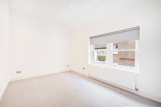 Terraced house to rent in Egerton Gardens Mews, London
